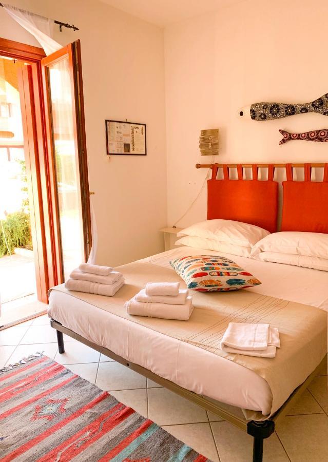 Casa Quasimodo, Con Patio E Giardino Privato Apartamento Olbia Exterior foto